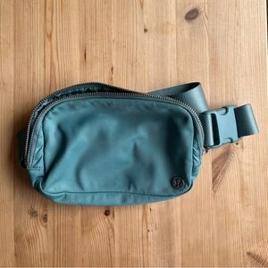 Lululemon Everywhere Belt Bag